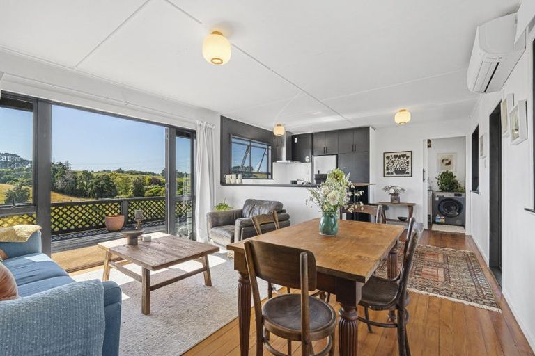 Photo of property in 70 Saxton Road, Upper Vogeltown, New Plymouth, 4371