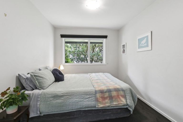 Photo of property in 3/21 Duchess Place, Maupuia, Wellington, 6022