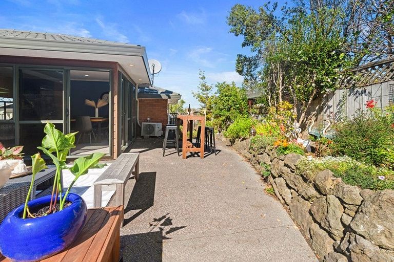 Photo of property in 24 Coventry Way, Long Bay, Auckland, 0630