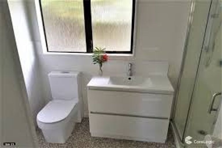 Photo of property in 56 Halberg Street, Glenfield, Auckland, 0629