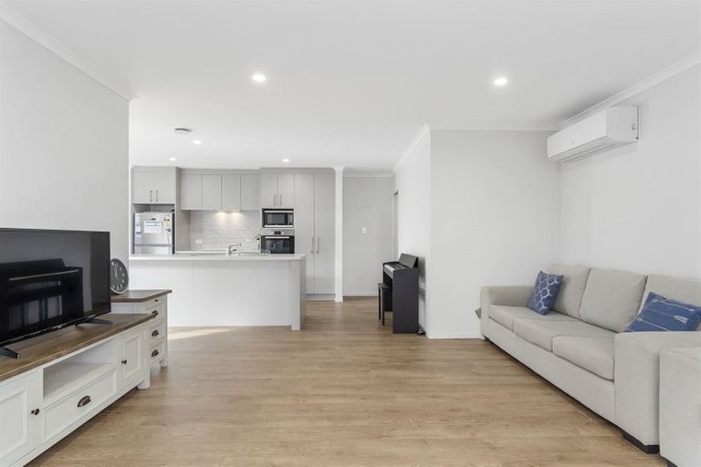 Photo of property in 50 Kuru Place, Papamoa, 3118