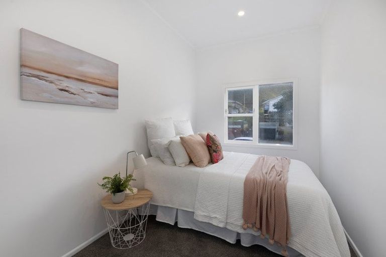 Photo of property in 62 Happy Valley Road, Owhiro Bay, Wellington, 6023