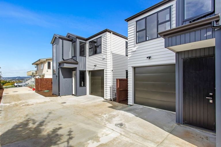 Photo of property in 165 Waimumu Road, Massey, Auckland, 0614