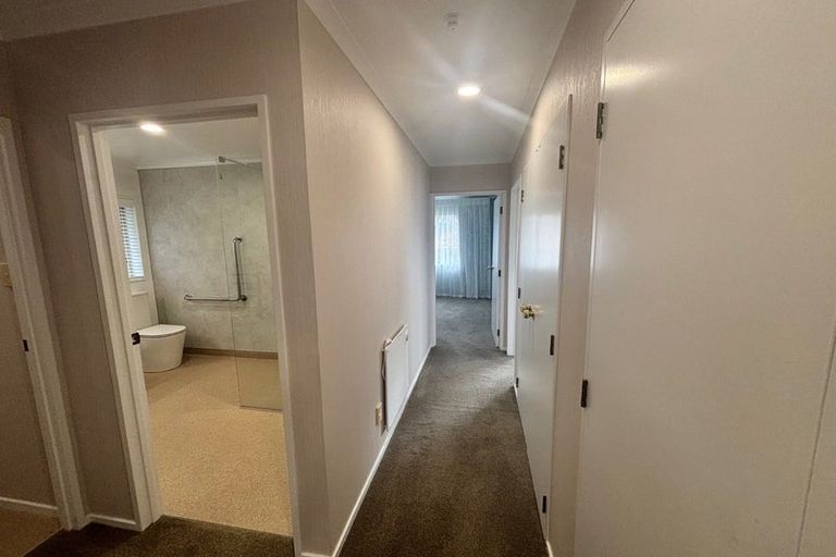 Photo of property in 58a Edgewater Parade, Waiuku, 2123