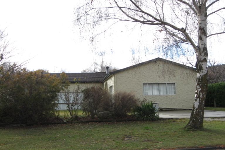 Photo of property in 8 Hunter Crescent, Wanaka, 9305
