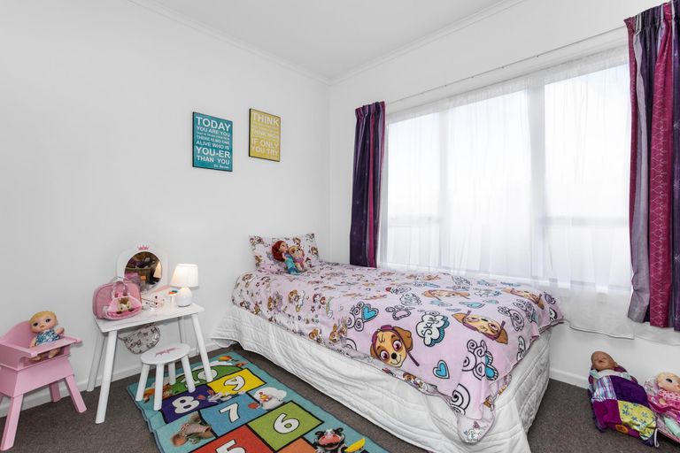 Photo of property in 8 Hunua Road, Papakura, 2110