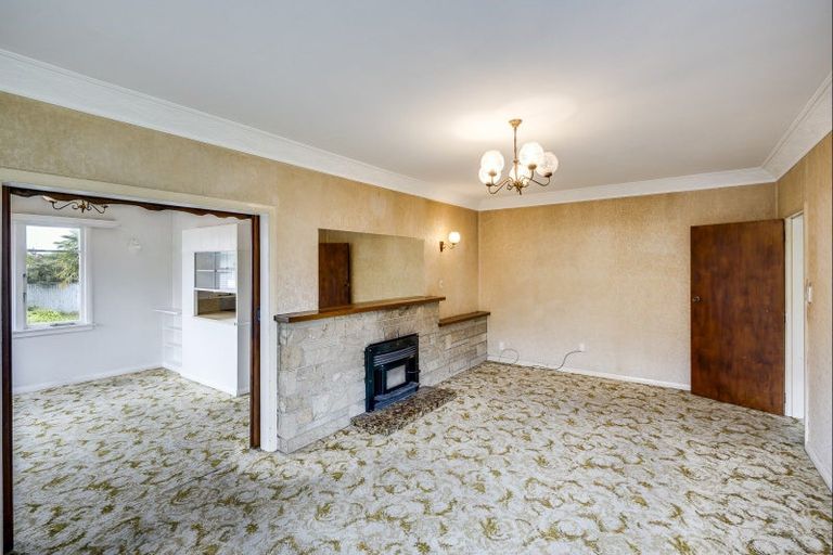 Photo of property in 1102 Heretaunga Street East, Parkvale, Hastings, 4122