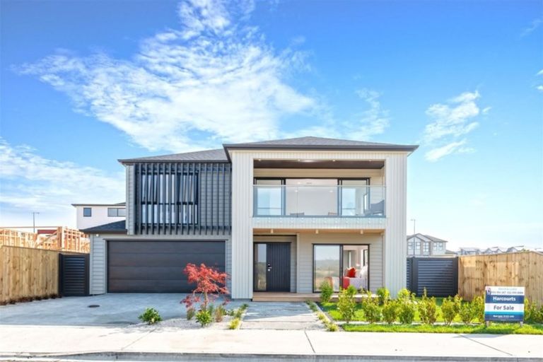Photo of property in 11 Tai Crescent, Hobsonville, Auckland, 0616