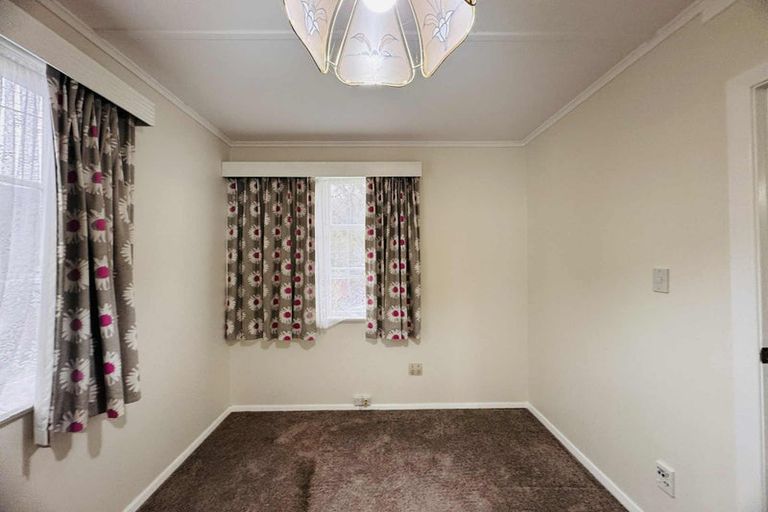 Photo of property in 1147 High Street, Taita, Lower Hutt, 5011