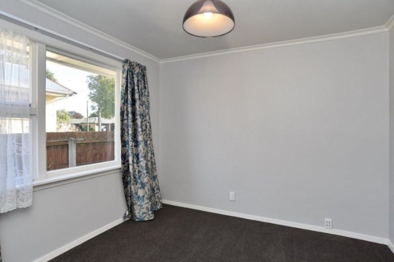 Photo of property in 24 Withells Road, Avonhead, Christchurch, 8042