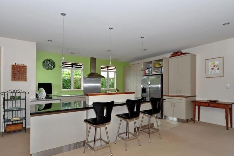 Photo of property in 25 Totara Street, Fendalton, Christchurch, 8041
