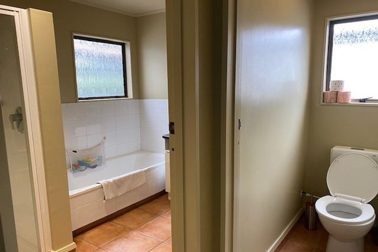 Photo of property in 35 Donegal Crescent, Tamatea, Napier, 4112