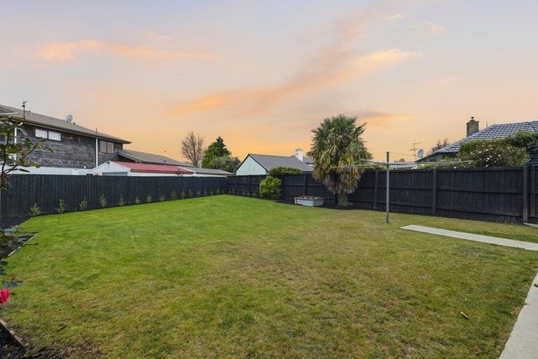 Photo of property in 274 Lake Terrace Road, Shirley, Christchurch, 8061