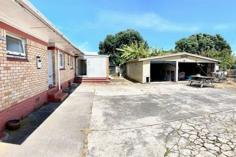 Photo of property in 80 East Tamaki Road, Papatoetoe, Auckland, 2025