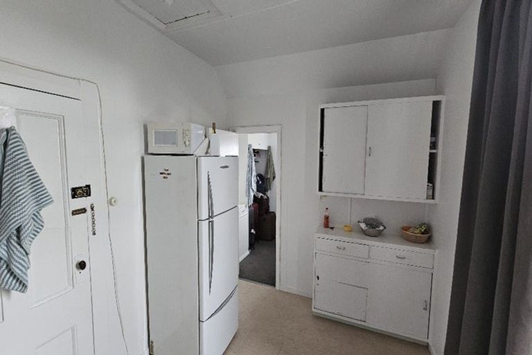 Photo of property in 6 Roxburgh Grove, Petone, Lower Hutt, 5012