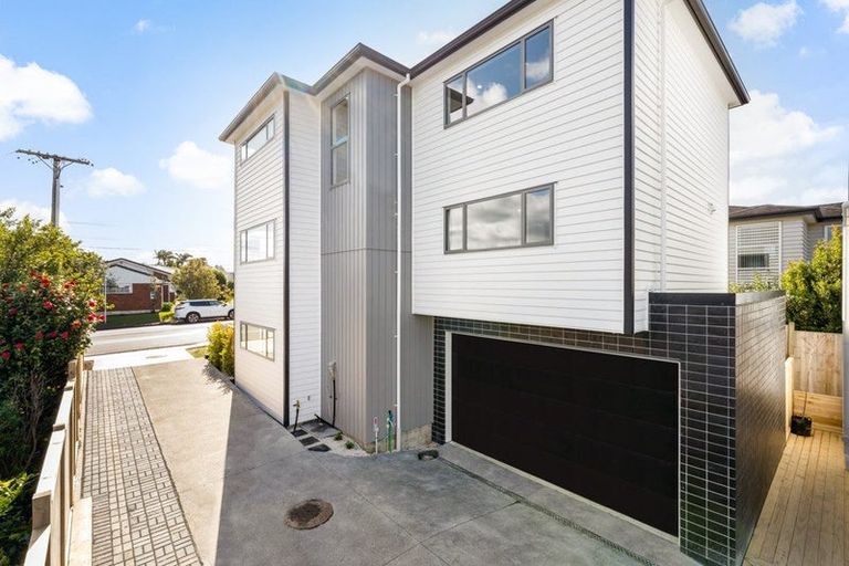 Photo of property in 6a Tristram Avenue, Forrest Hill, Auckland, 0620