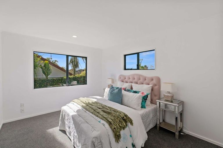 Photo of property in 19 Lasque Place, Glen Eden, Auckland, 0602