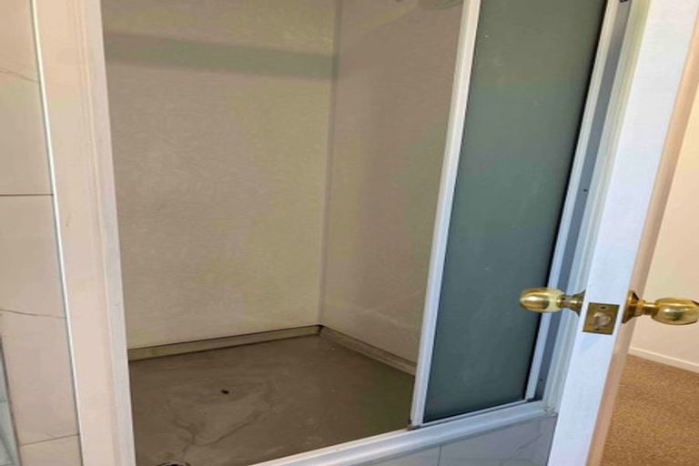 Photo of property in 4 Northall Road, New Lynn, Auckland, 0600