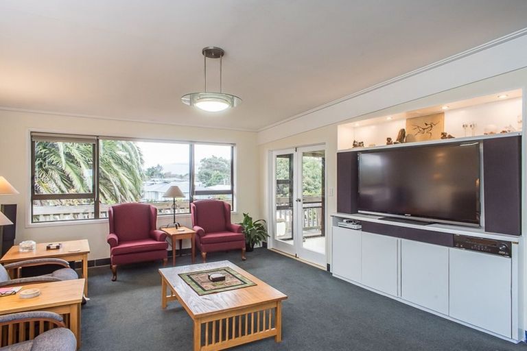 Photo of property in 82 Martin Road, Paraparaumu Beach, Paraparaumu, 5032