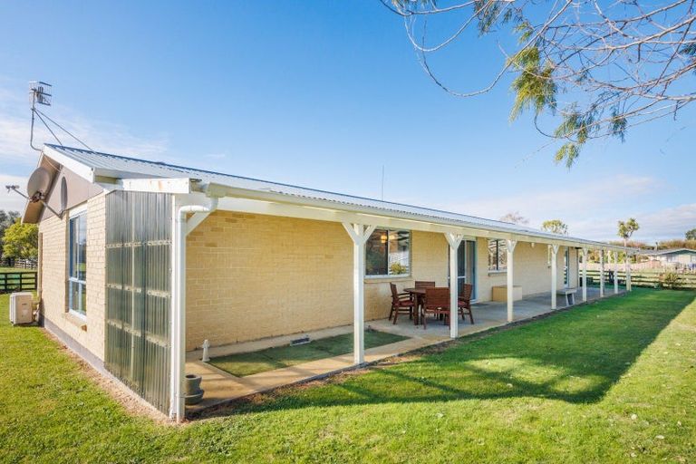 Photo of property in 112 Avenue Road, Foxton, 4891