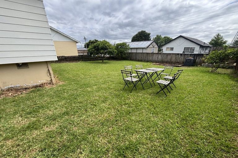 Photo of property in 1/79 Flanshaw Road, Te Atatu South, Auckland, 0610