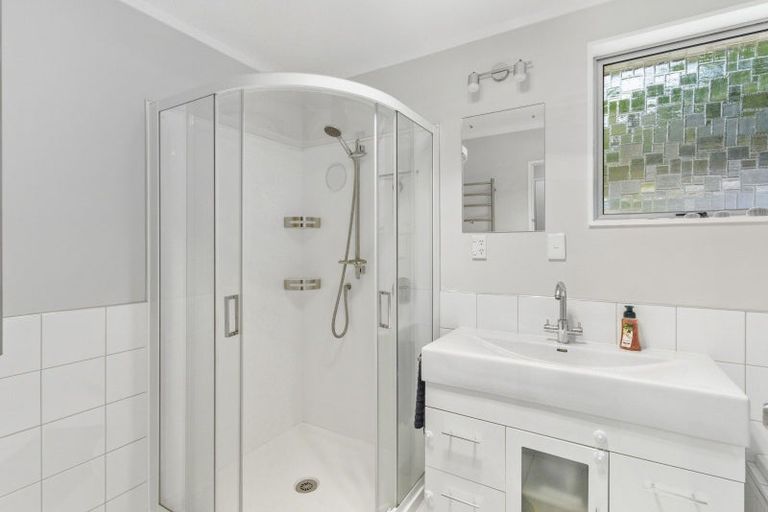 Photo of property in 92 Leinster Avenue, Raumati South, Paraparaumu, 5032