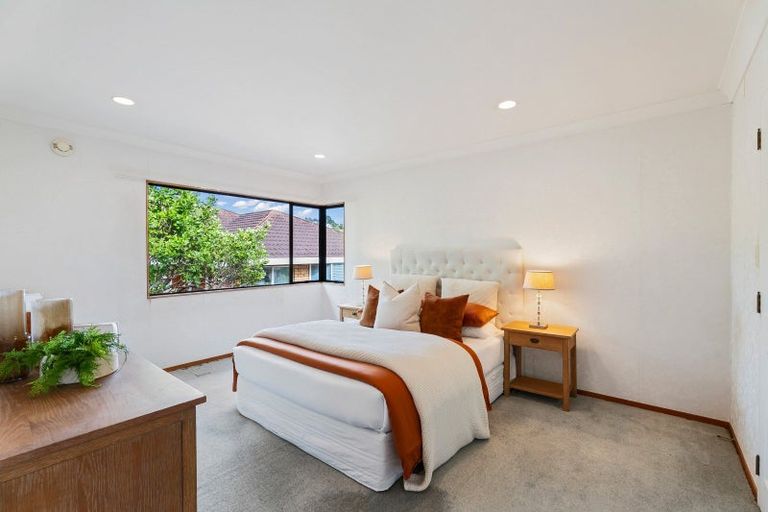 Photo of property in 24 Bayside Drive, Browns Bay, Auckland, 0630