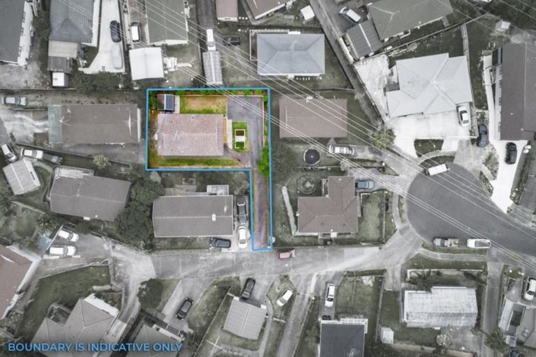 Photo of property in 26 Halloran Place, Massey, Auckland, 0614