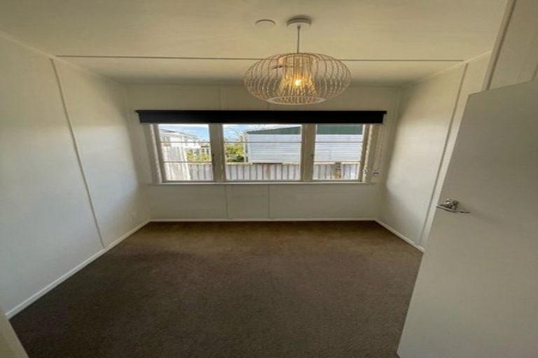 Photo of property in 3 Pembroke Road, Stratford, 4332