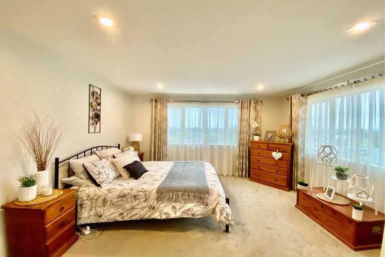 Photo of property in 27 Kereru Rise, Papakura, 2110