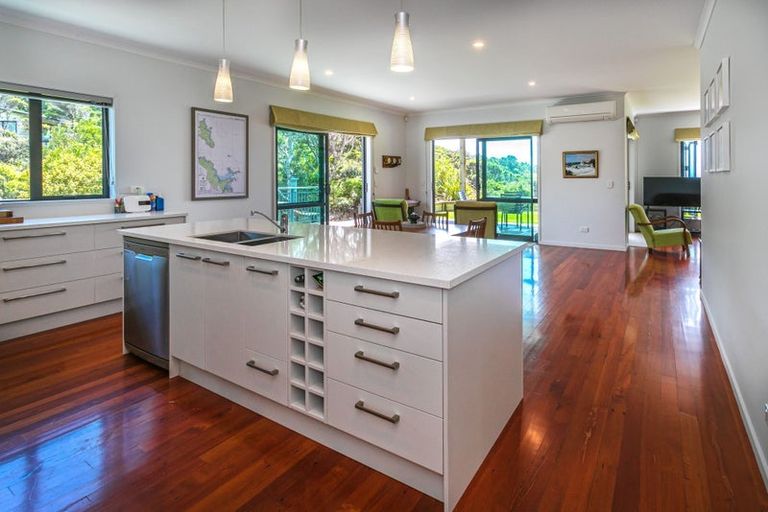 Photo of property in 986 Tuateawa Road, Waikawau, Coromandel, 3584
