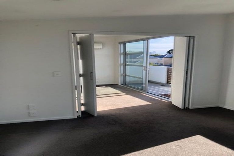 Photo of property in 43 Grafton Street, Waltham, Christchurch, 8011