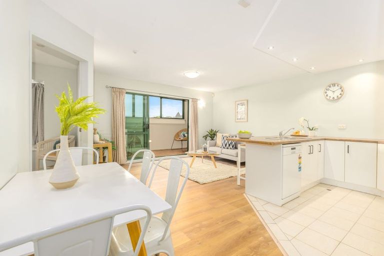 Photo of property in 1c/25 Maclean Street, Paraparaumu Beach, Paraparaumu, 5032