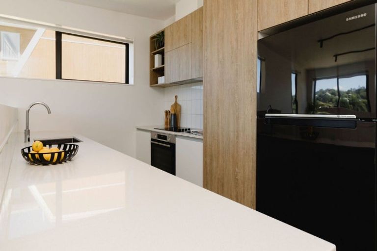 Photo of property in 69u5 Tiketike Way, Brooklyn, Wellington, 6021