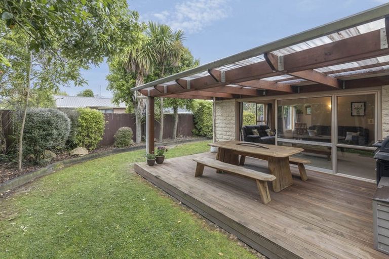 Photo of property in 6 Foster Place, Rangiora, 7400