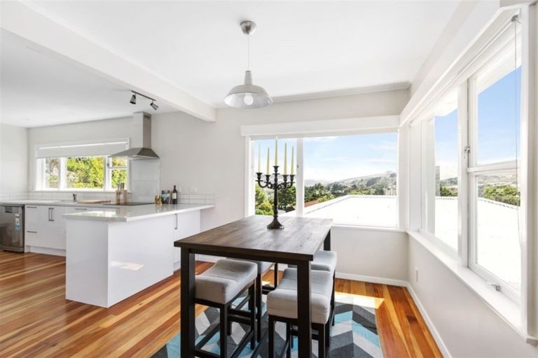 Photo of property in 73 Bassett Road, Johnsonville, Wellington, 6037