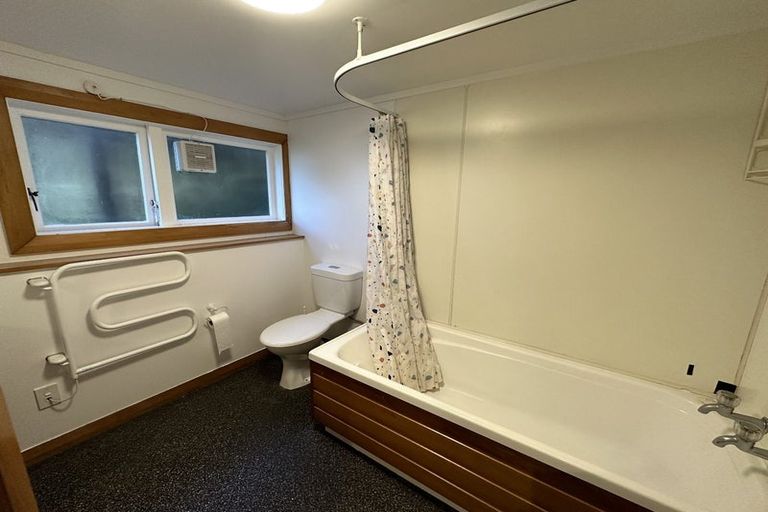 Photo of property in 44 Highbury Road, Highbury, Wellington, 6012