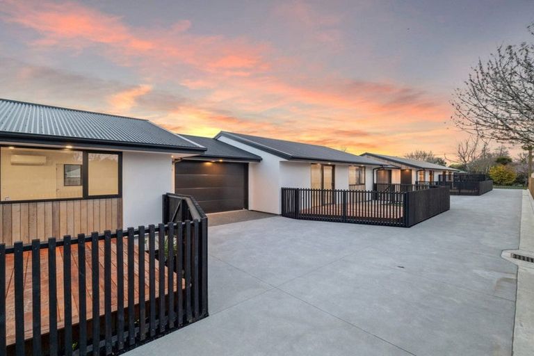 Photo of property in 2/8 Larch Place, Casebrook, Christchurch, 8051