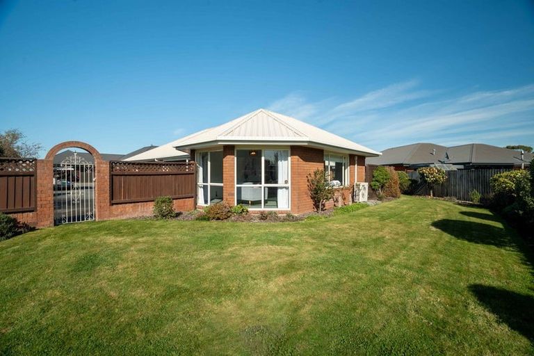 Photo of property in 43 Rempstone Drive, Halswell, Christchurch, 8025