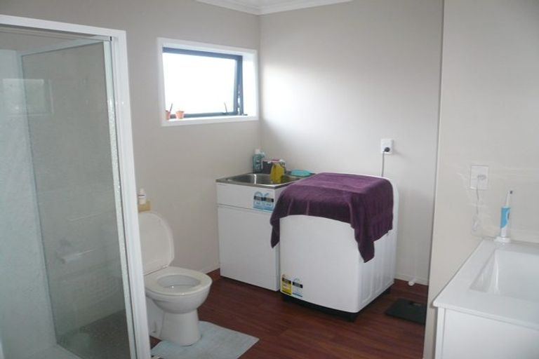 Photo of property in 67 Pomaria Road, Henderson, Auckland, 0610