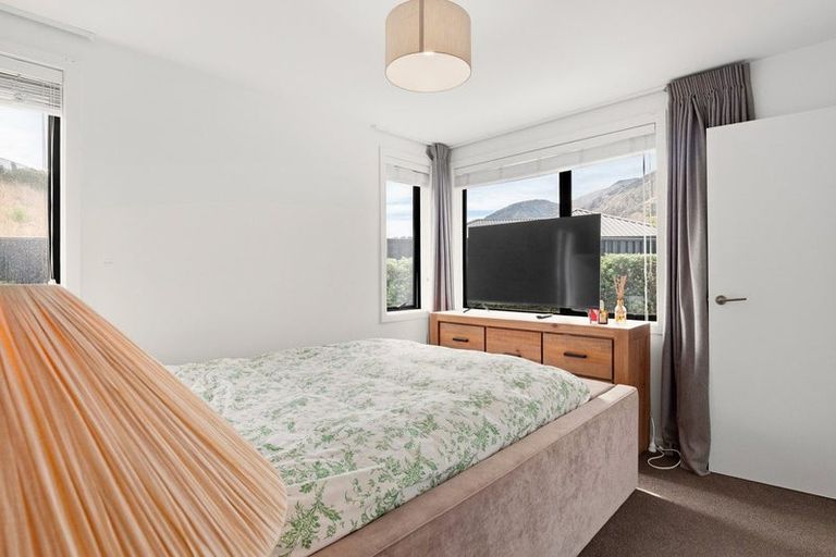 Photo of property in 8 Peterley Road, Lower Shotover, Queenstown, 9304