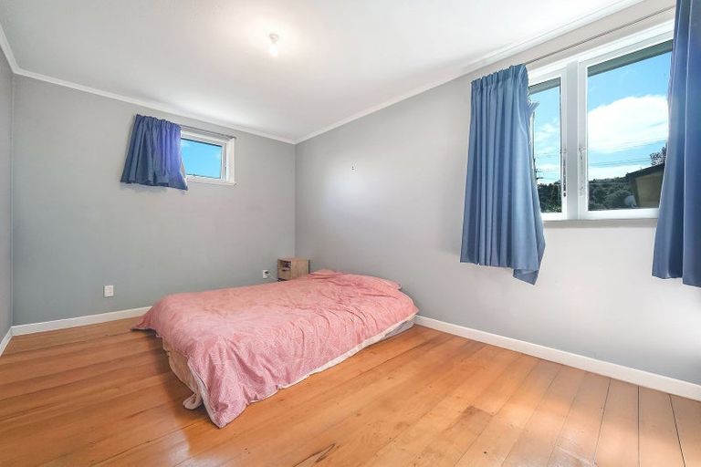 Photo of property in 35 Woodside Road, Massey, Auckland, 0614