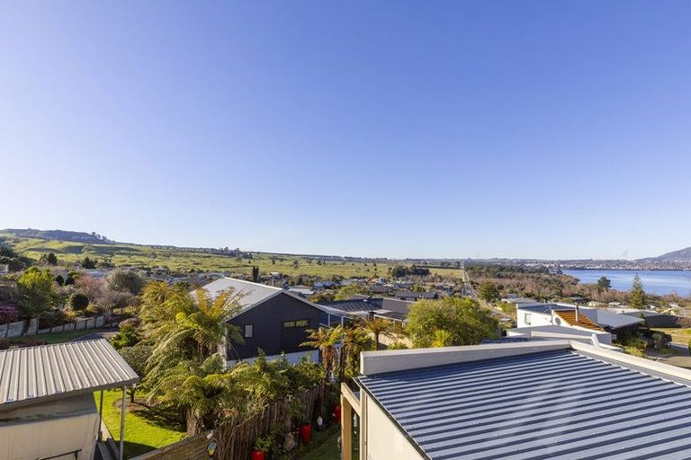 Photo of property in 718 Acacia Bay Road, Acacia Bay, Taupo, 3330