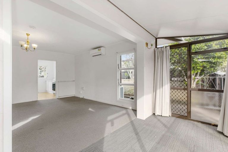 Photo of property in 5 Eyre Street, Henderson, Auckland, 0612