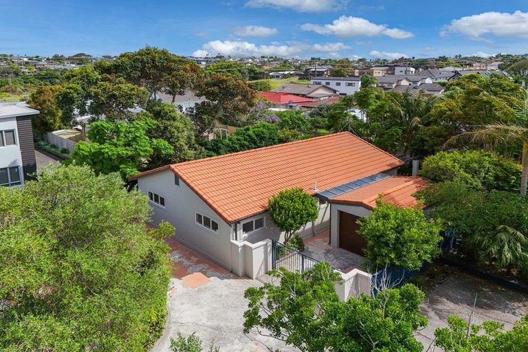 Photo of property in 2/2 Evan Street, Belmont, Auckland, 0622