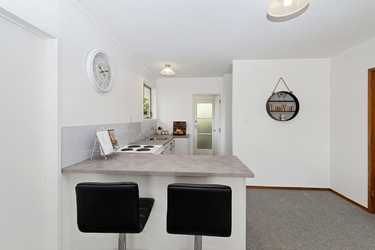 Photo of property in 120 Woodglen Road, Glen Eden, Auckland, 0602