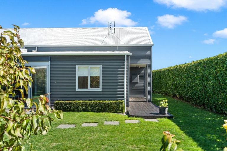 Photo of property in 12 Burgundy Drive, Martinborough, 5711