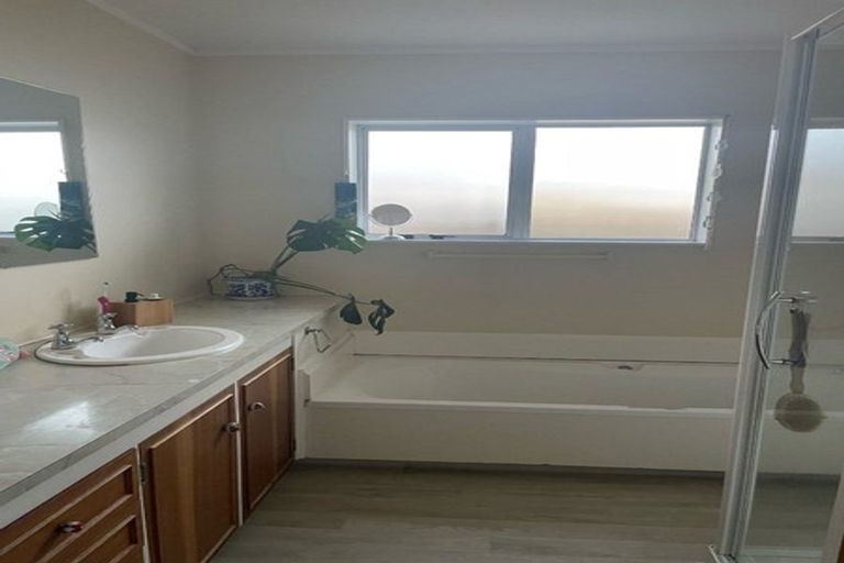 Photo of property in 1/6 Keeney Court, Papakura, 2110