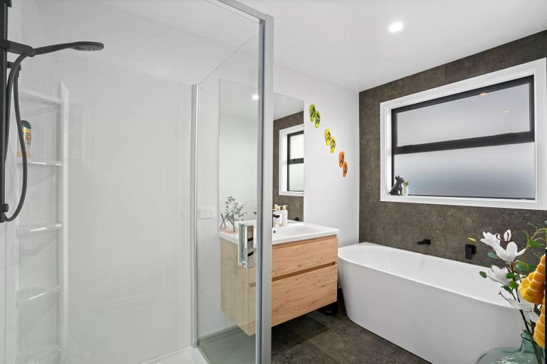 Photo of property in 1 Fraer Street, Cromwell, 9310