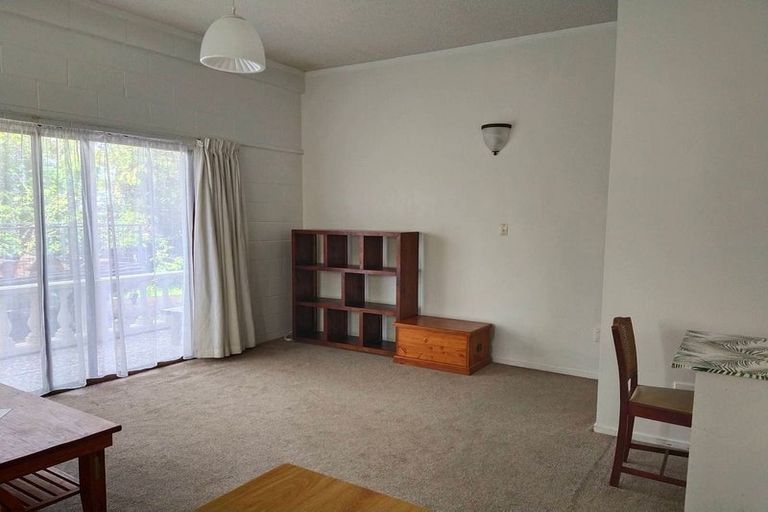 Photo of property in 7 Nui Mana Place, Te Atatu South, Auckland, 0610